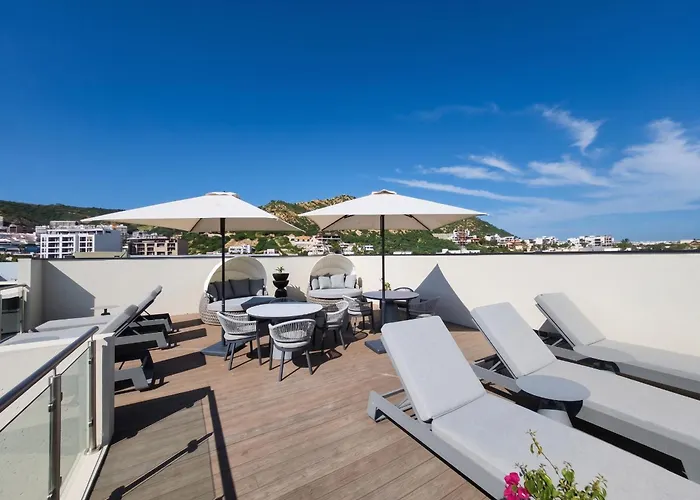 Ameth - Stylish Downtown With Rooftop Pool & Gym Appartement *