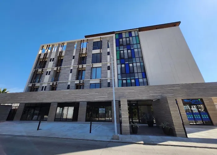 Ameth - Stylish Downtown With Rooftop Pool & Gym Apartment *