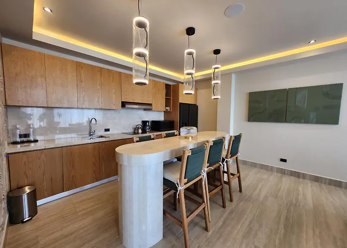 Ameth - Stylish Downtown With Rooftop Pool & Gym Cabo San Lucas