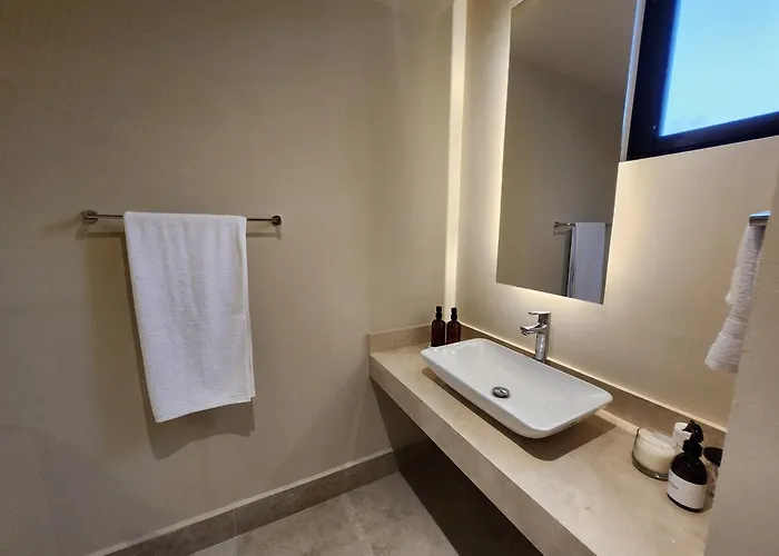 Ameth - Stylish Downtown With Rooftop Pool & Gym * Cabo San Lucas