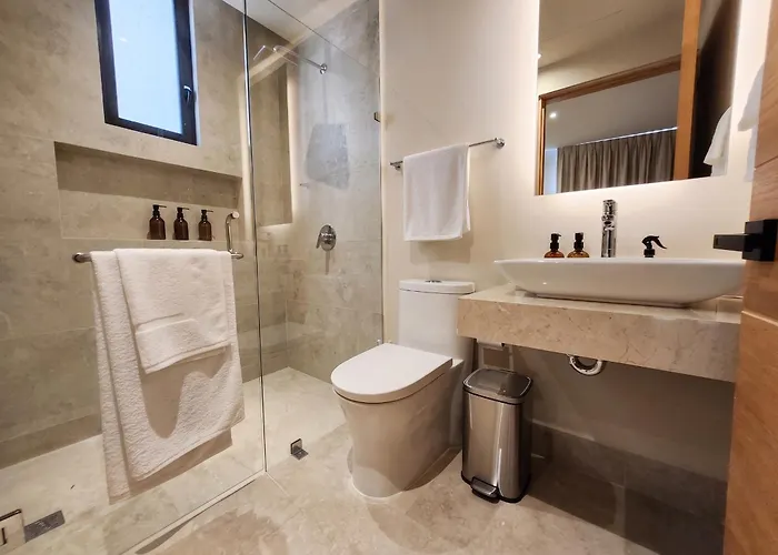 Ameth - Stylish Downtown With Rooftop Pool & Gym Cabo San Lucas