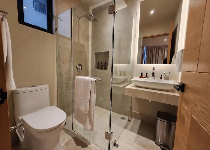 Ameth - Stylish Downtown With Rooftop Pool & Gym